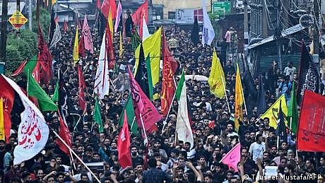 سری نگر میں تین دہائیوں کی پابندی کے بعد محرم کا پہلا جلوس