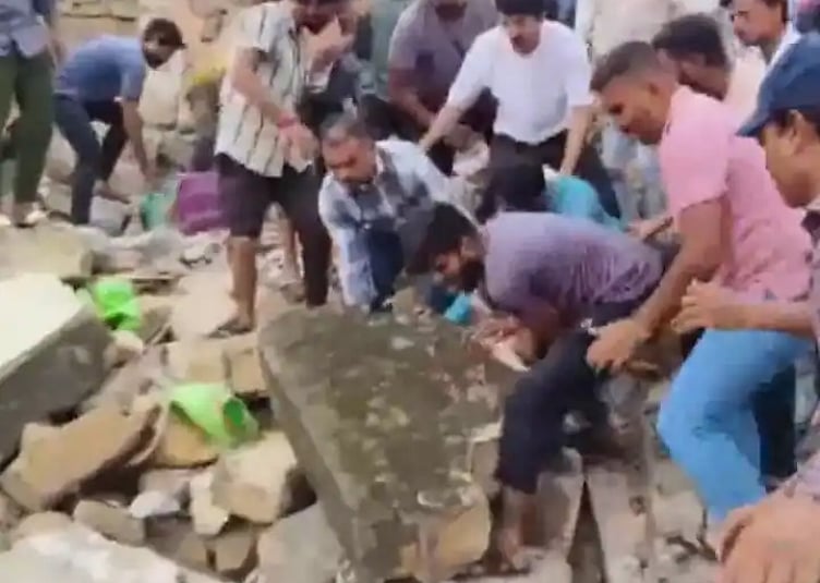 گجرات کے جوناگڑھ میں دو منزلہ عمارت منہدم، ایک ہی کنبہ کے 4 افراد کی موت، 2 دیگر زخمی