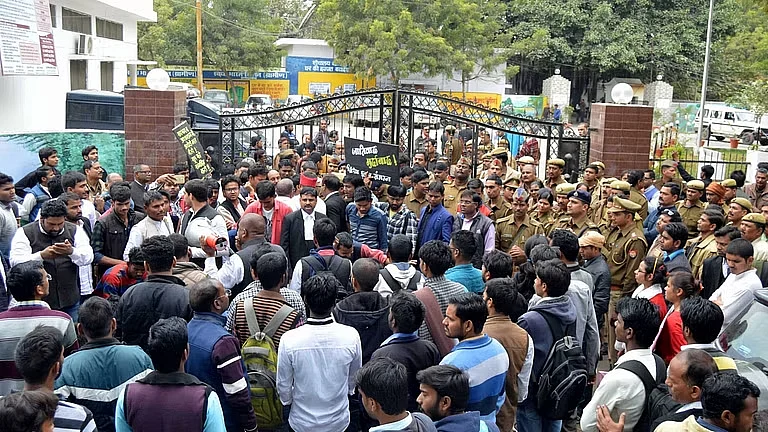 <div class="paragraphs"><p>آئی اے این ایس</p></div>