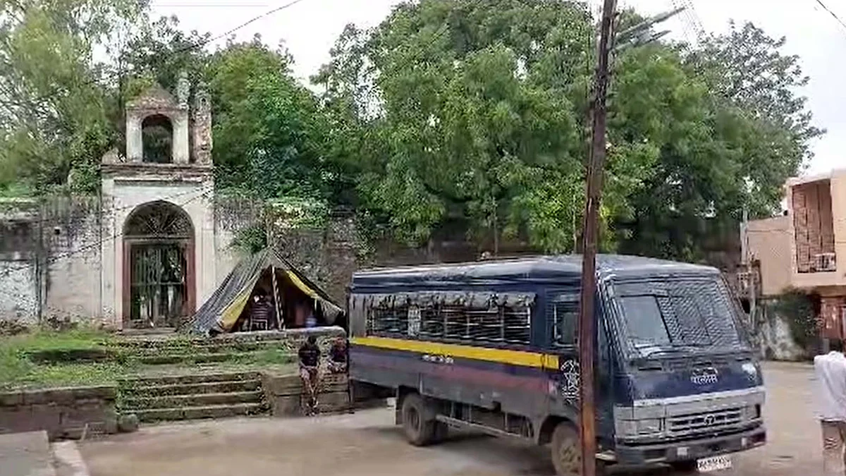 <div class="paragraphs"><p>سوشل میڈیا</p></div>