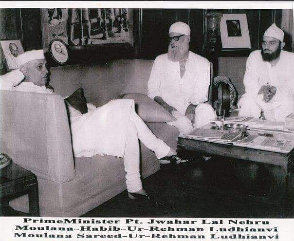 <div class="paragraphs"><p>پنڈت جواہر لال نہرو کے ساتھ مولانا حبیب الرحمن اور مولانا سعید الرحمن</p></div>
