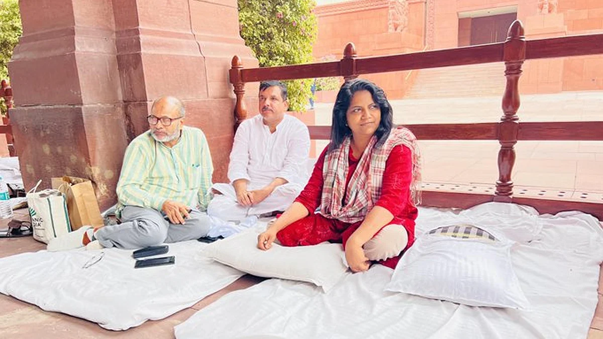 <div class="paragraphs"><p>ٹوئٹر / </p></div>