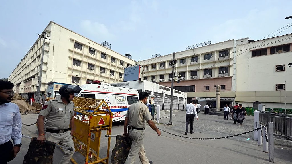 <div class="paragraphs"><p>دہلی کا تیس ہزار کورٹ / Getty Images</p></div>