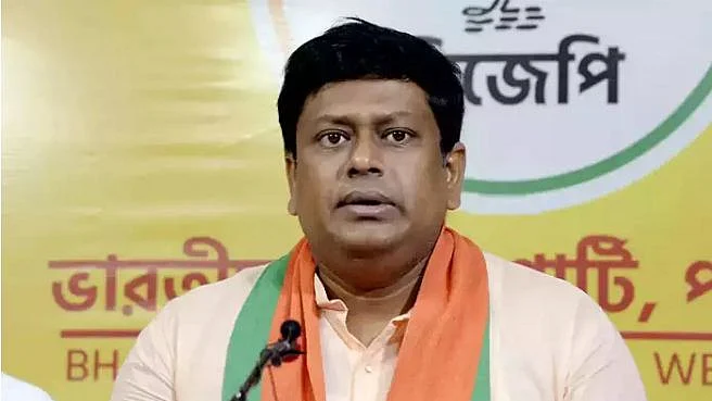 <div class="paragraphs"><p>سُکانت مجومدار، تصویر سوشل میڈیا</p></div>