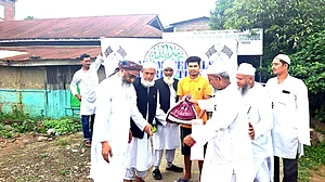 <div class="paragraphs"><p>جمعیۃ علماء ہند کا وفد منی پور میں</p></div>