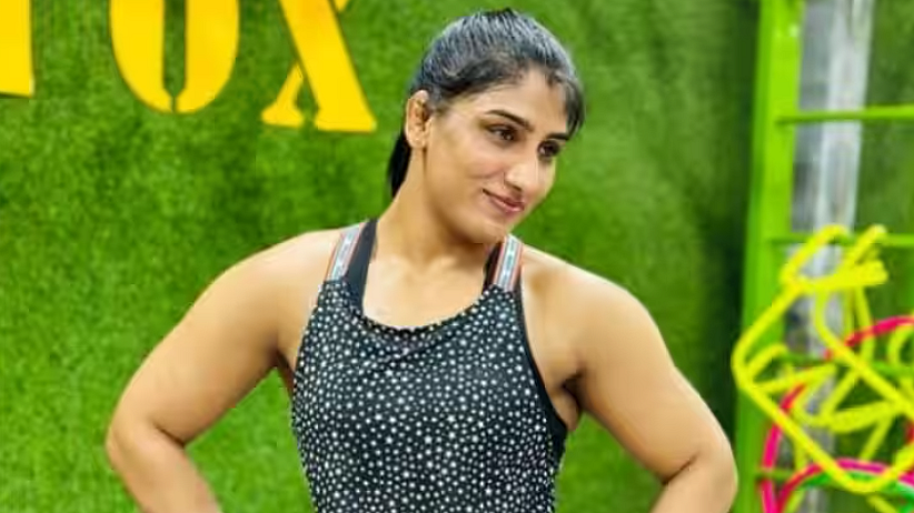 <div class="paragraphs"><p>انٹرنیشنل کشتی کھلاڑی رونق گولیا</p></div>