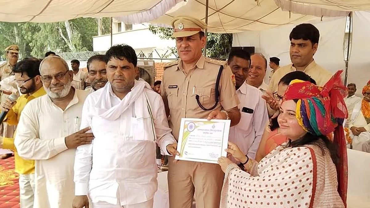 <div class="paragraphs"><p>تصویر آس محمد کیف</p></div>