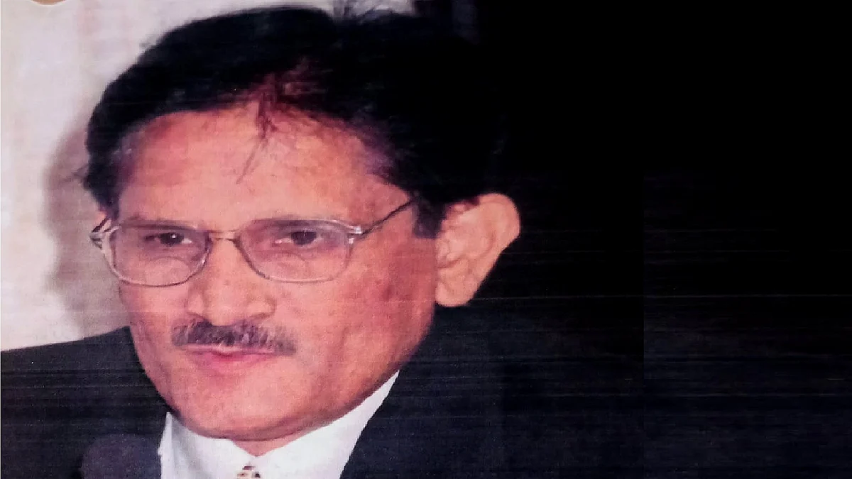 <div class="paragraphs"><p>شہپر رسول</p></div>