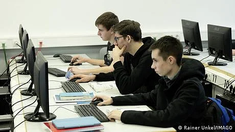 جرمنی میں تربیتی کارکنوں کی ہزاروں آسامیاں تاحال خالی