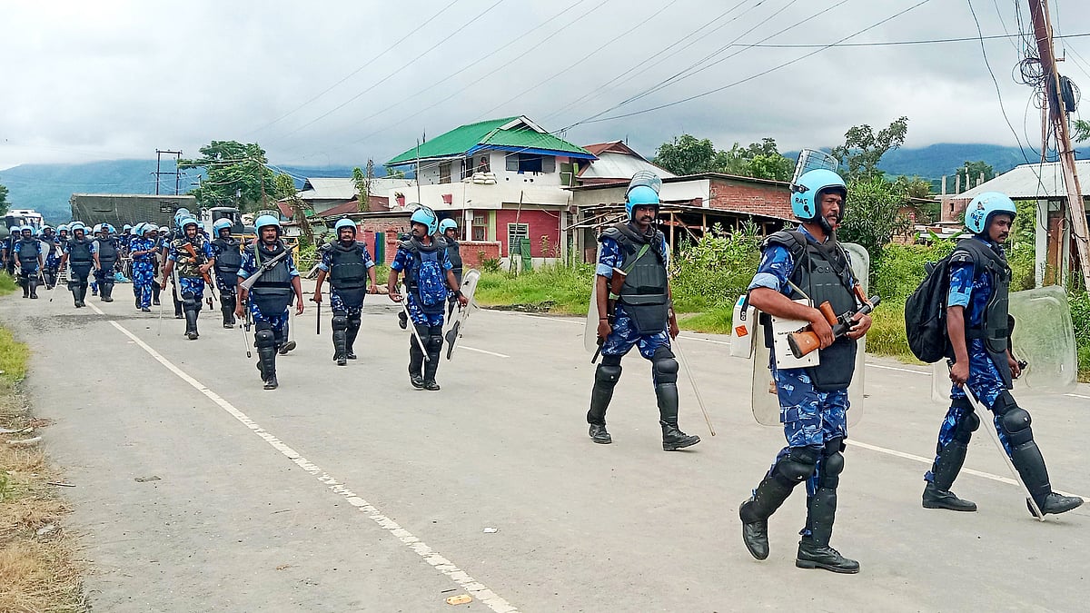 منی پور کے بشنو پور علاقے میں میتئی برادری کے تین افراد ہلاک، کئی گھر نذر آتش
