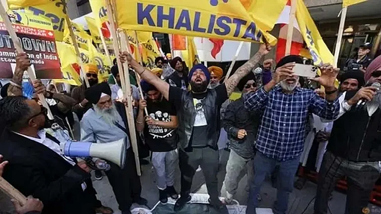 حیدرآباد: جشن میلادالنبیؐ عقیدت و احترام کے ساتھ منایا گیا، مساجد، خانقاہوں اور محلوں میں خصوصی تقاریب