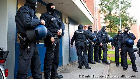 جرمنی: انسانوں کے اسمگلروں کے خلاف آپریشن، ایک سو سے زائد شامی باشندے بازیاب