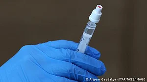 ’ایواسٹین‘ آنکھوں کے علاج کے لیے رجسٹرڈ ہی نہیں، وزارت صحت