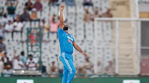 کرکٹ: آئی سی سی مینس پلیئر آف دی منتھ کی شارٹ لسٹ میں محمد سمیع کا نام شامل