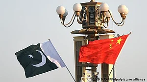 انوار الحق کاکڑ کی نیو یارک میں چینی نائب صدر سے ملاقات