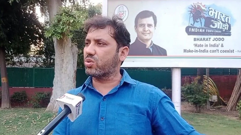 <div class="paragraphs"><p>عدنان اشرف</p></div>