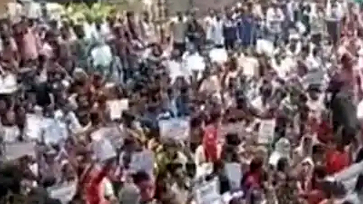 <div class="paragraphs"><p>سوشل میڈیا</p></div>