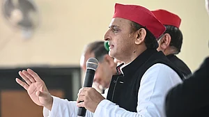 بی جے پی نے جمہوریت کے لئے خطرہ پیدا کیا:اکھلیش