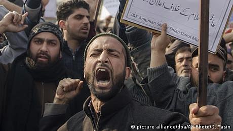 بھارت میں فلسطین نواز مظاہرین کے خلاف کارروائیاں