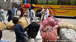 پاکستان افغان پناہ گزینوں کے متعلق اپنی ذمہ داریاں پوری کرے، امریکہ