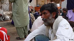 مہنگائی کے سبب پاکستان میں غریب طبقہ شہر چھوڑنے پر مجبور