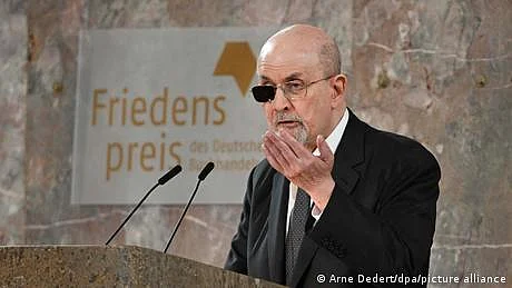 سلمان رشدی جرمنی کے باوقار 'امن انعام' سے سرفراز