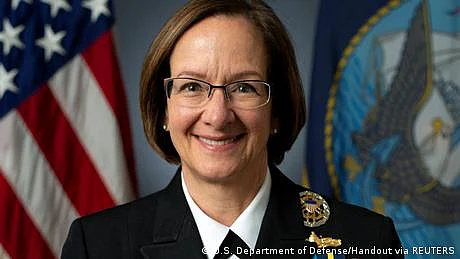 امریکی بحریہ کی قیادت کرنے والی پہلی خاتون ایڈمرل کون ہیں؟