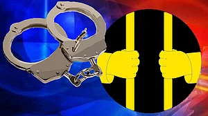مونگیر کے بعد اب بھاگلپور میں پولیس پر حملہ، 34 لوگوں کے خلاف ایف آئی آر درج، 5 افراد گرفتار