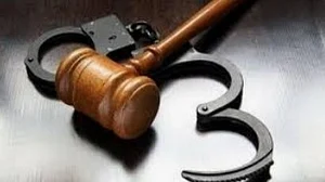 فرانسیسی سینیٹر پر خاتون ساتھی کے ساتھ زیادتی کی کوشش کا الزام