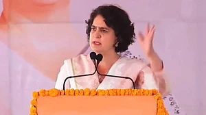 حکومت نے ریسلنگ فیڈریشن کو تحلیل نہیں کیا، صرف جھوٹی خبر پھیلائی جا رہی: پرینکا گاندھی