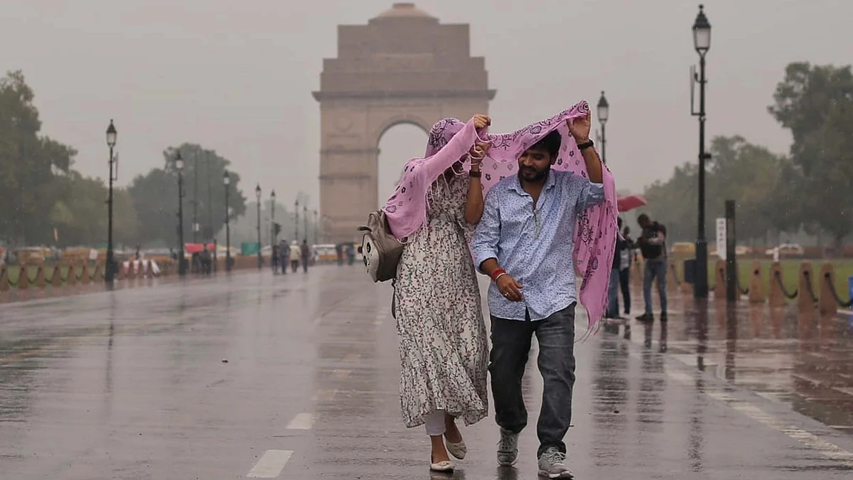 <div class="paragraphs"><p>دہلی میں بارش (فائل)، تصویر قومی آواز / وپن</p></div>