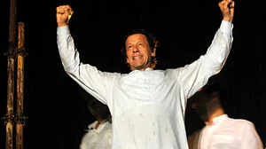 القادر ٹرسٹ کیس میں الزامات کے حوالے سے عمران خان سے2 گھنٹے سے زائد پوچھ گچھ