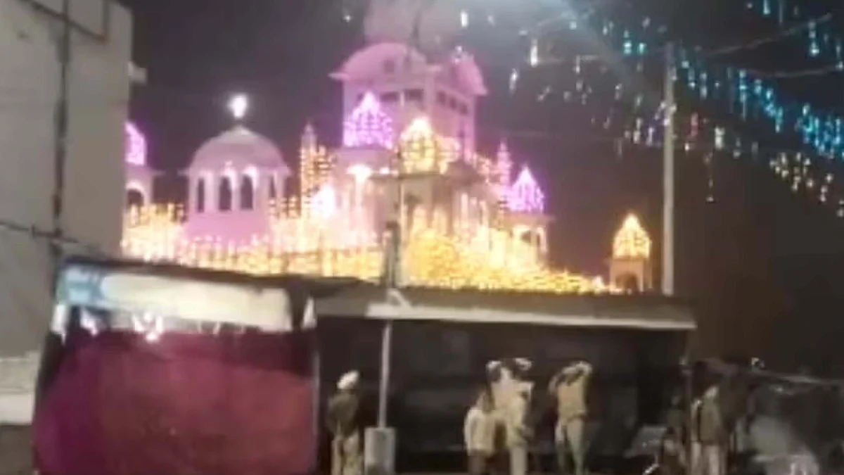 <div class="paragraphs"><p>سوشل میڈیا</p></div>