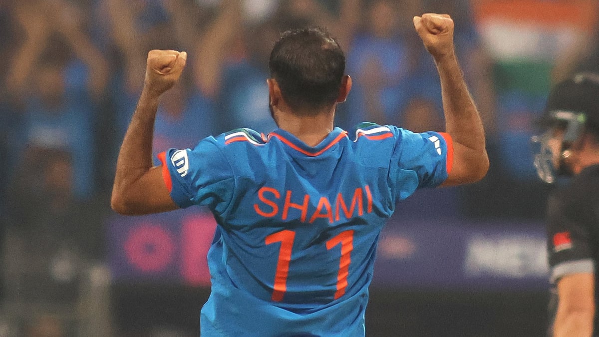 یوگی کا محمدشامی کے آبائی گاؤں کو منی اسٹیڈئم اور جم  کا تحفہ  