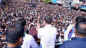 ’کانگریس کے طوفان میں اڑ جائیں گے کے سی آر، پھر دہلی میں جائے گی مودی سرکار‘، تلنگانہ میں راہل کا خطاب