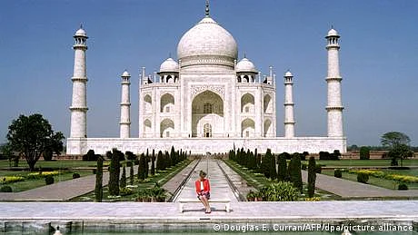 بھارت: 'تاج محل مغلوں کی تعمیر نہیں'، تاریخ درست کرانے کا مقدمہ