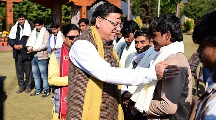 اتراکھنڈ: ’اس سے ہمارا بھلا نہیں ہوگا‘، ریٹ مائنرس نے وزیر اعلیٰ دھامی کو لوٹائی انعامی رقم