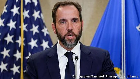 امریکی محکمہ انصاف کی ٹرمپ کے استثنیٰ کے دعوے پر فیصلہ جلد سنانے کی درخواست