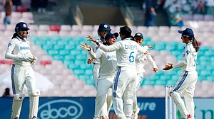 ہندوستان کی بیٹیوں نے ٹیسٹ میں تاریخی جیت حاصل کر توڑا انگلش ٹیم کا غرور، بنایا عالمی ریکارڈ