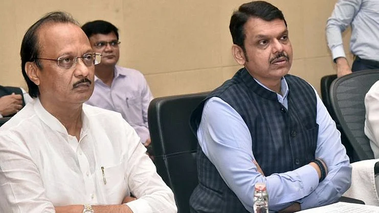 <div class="paragraphs"><p>دیوندر فڑنویس اور اجیت پوار / آئی اے این ایس</p></div>