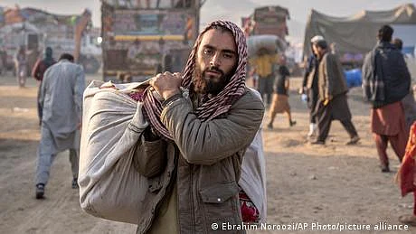 پاکستان، افغان مہاجرین کے انخلا کے معاشی اثرات