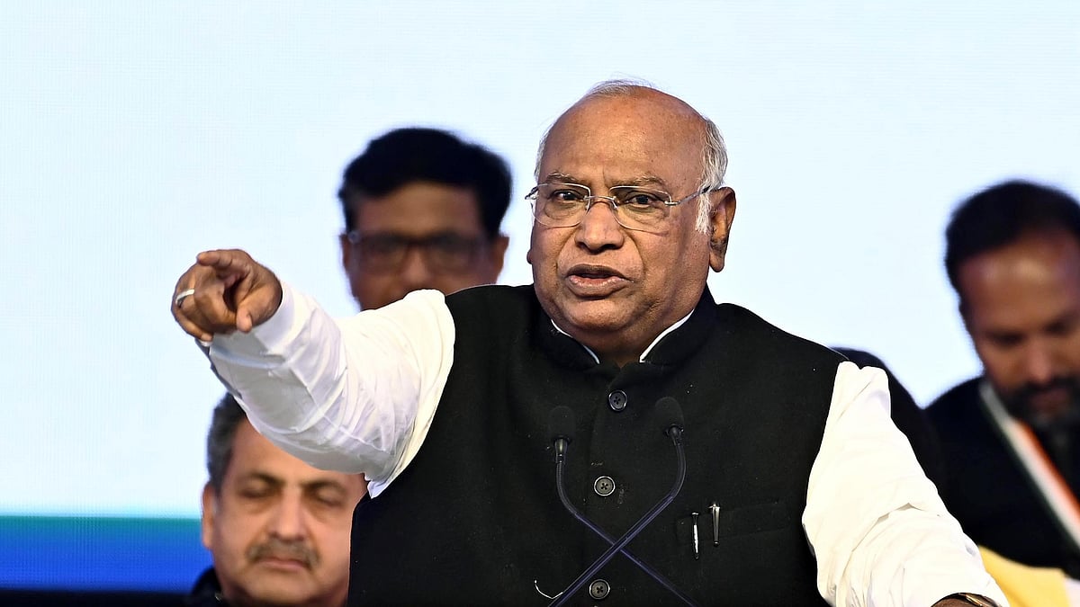 بی جے پی کا گجرات ماڈل ، گورننس کم اور دکھاوا زیادہ: کھڑگے