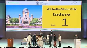 اندور اور سورت مشترکہ طور پر سب سے صاف شہر، مہاراشٹر کو سب سے صاف ریاست کا خطاب حاصل