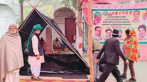 مغربی یوپی: گنے کی قیمتوں میں اضافہ نہ ہونے سے کسانوں میں غم و غصہ، کڑاکے کی سردی میں احتجاج
