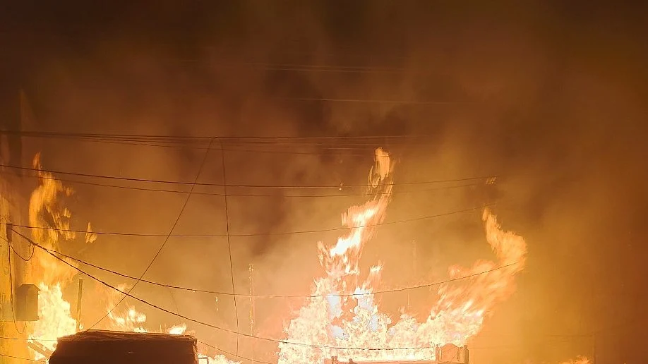 <div class="paragraphs"><p>آگ کی علامتی تصویر، آئی اے این ایس</p></div>