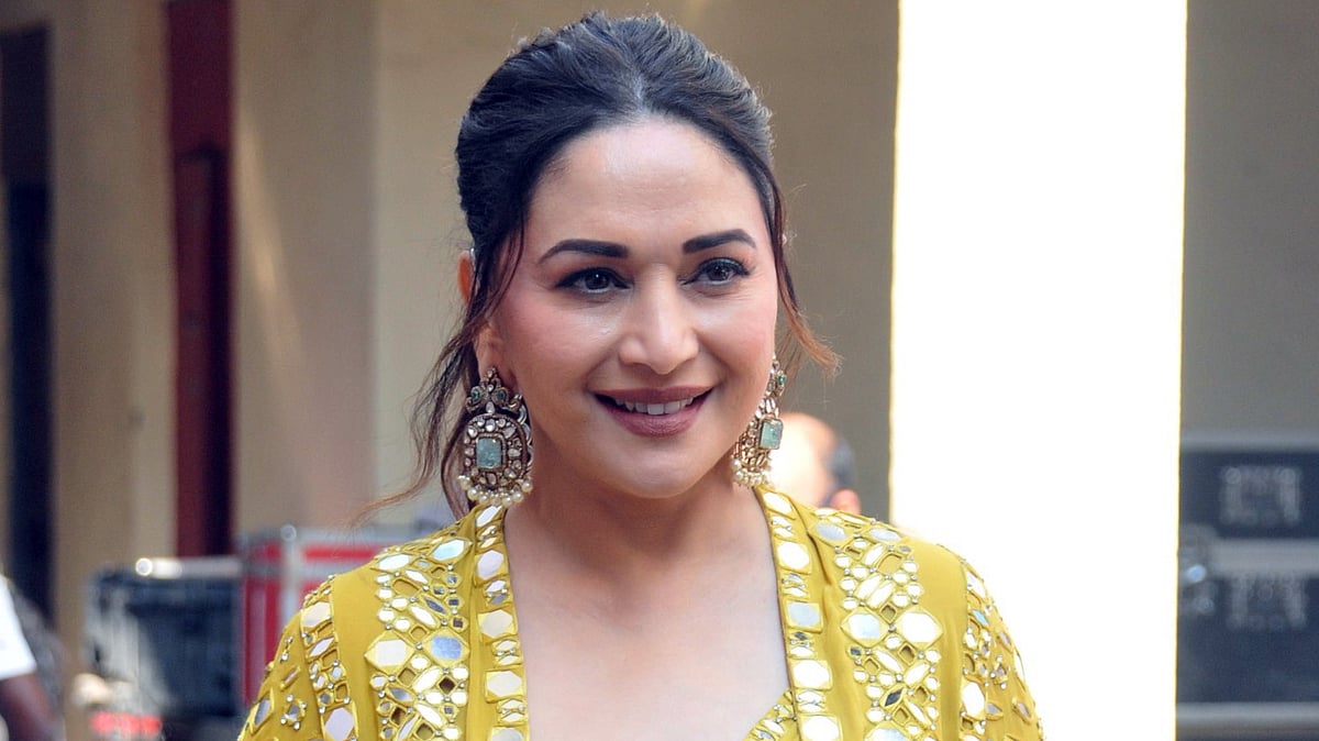 یہ فلمی ستارے رام مندر پران پرتشٹھا تقریب میں شرکت کے لیے ایودھیا روانہ