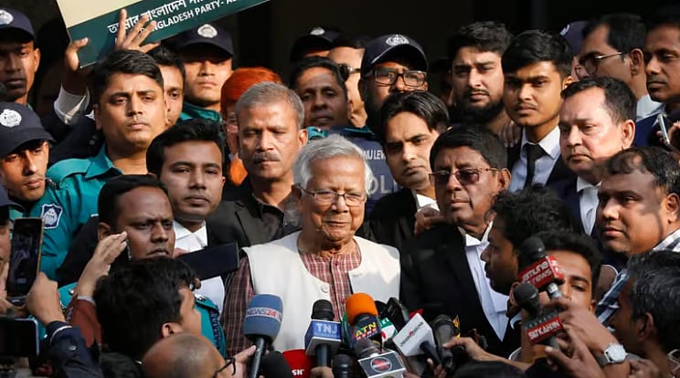 بنگلہ دیش تشدد: نوبل انعام یافتہ محمد یونس نے ہندوستان سے کی فوری مداخلت کی اپیل