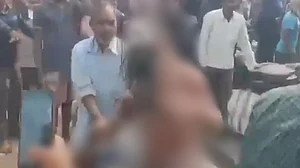 بنگال میں گنگا ساگر میلے میں جا رہے سادھوؤں پر حملہ، 12 افراد گرفتار