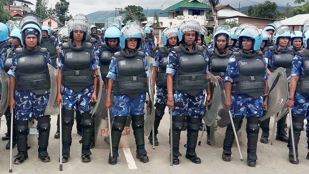 مسلح کوکی عسکریت پسندوں کے حملوں میں دو پولیس اہلکاروں سمیت سات ہلاک