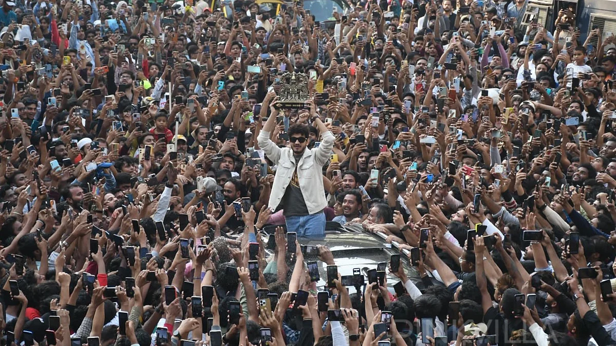 <div class="paragraphs"><p>تصویر&nbsp;<a href="https://twitter.com/pinkvilla">@pinkvilla</a></p></div>